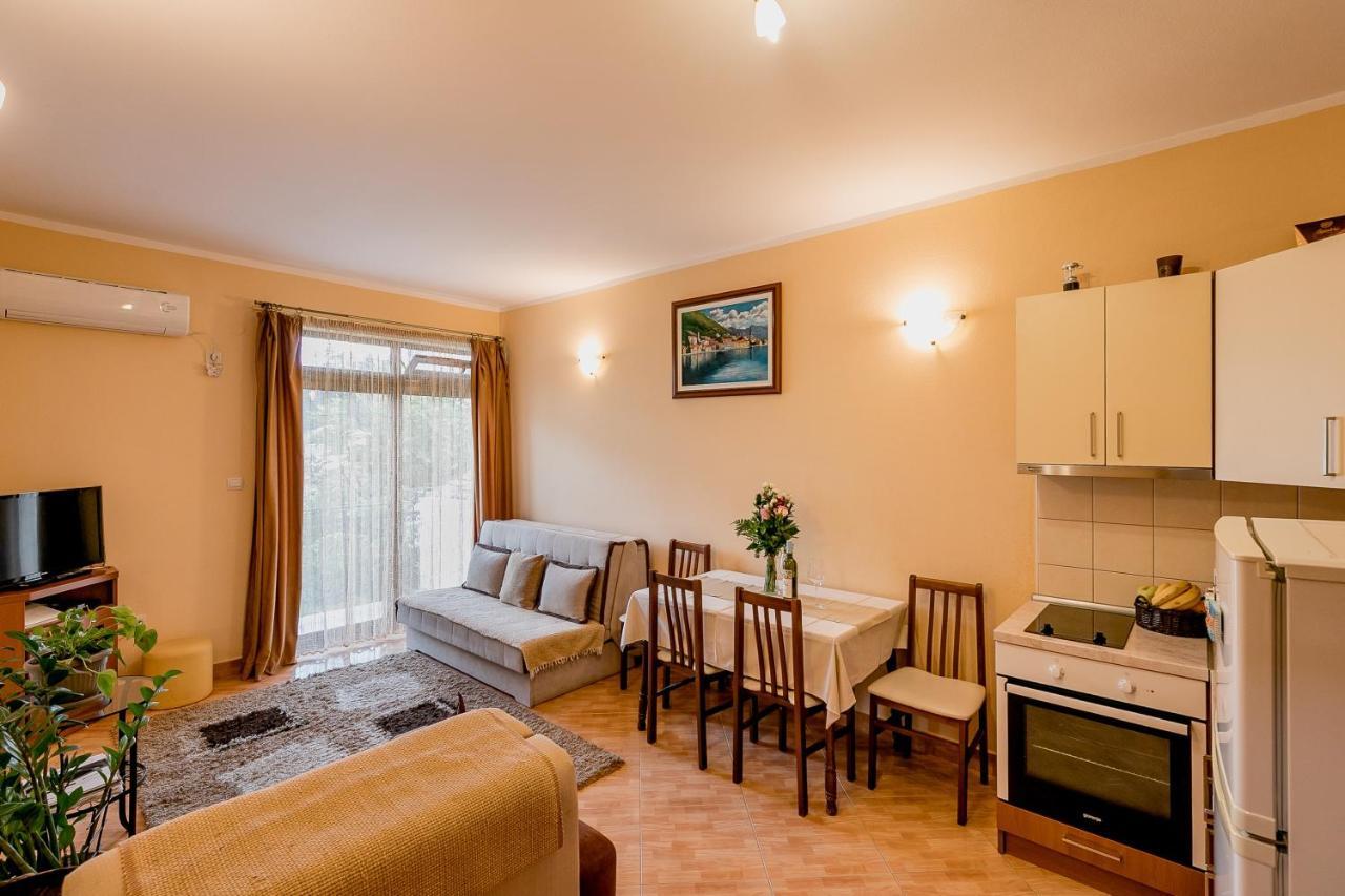 Apartments Gudelj Kamenari Extérieur photo