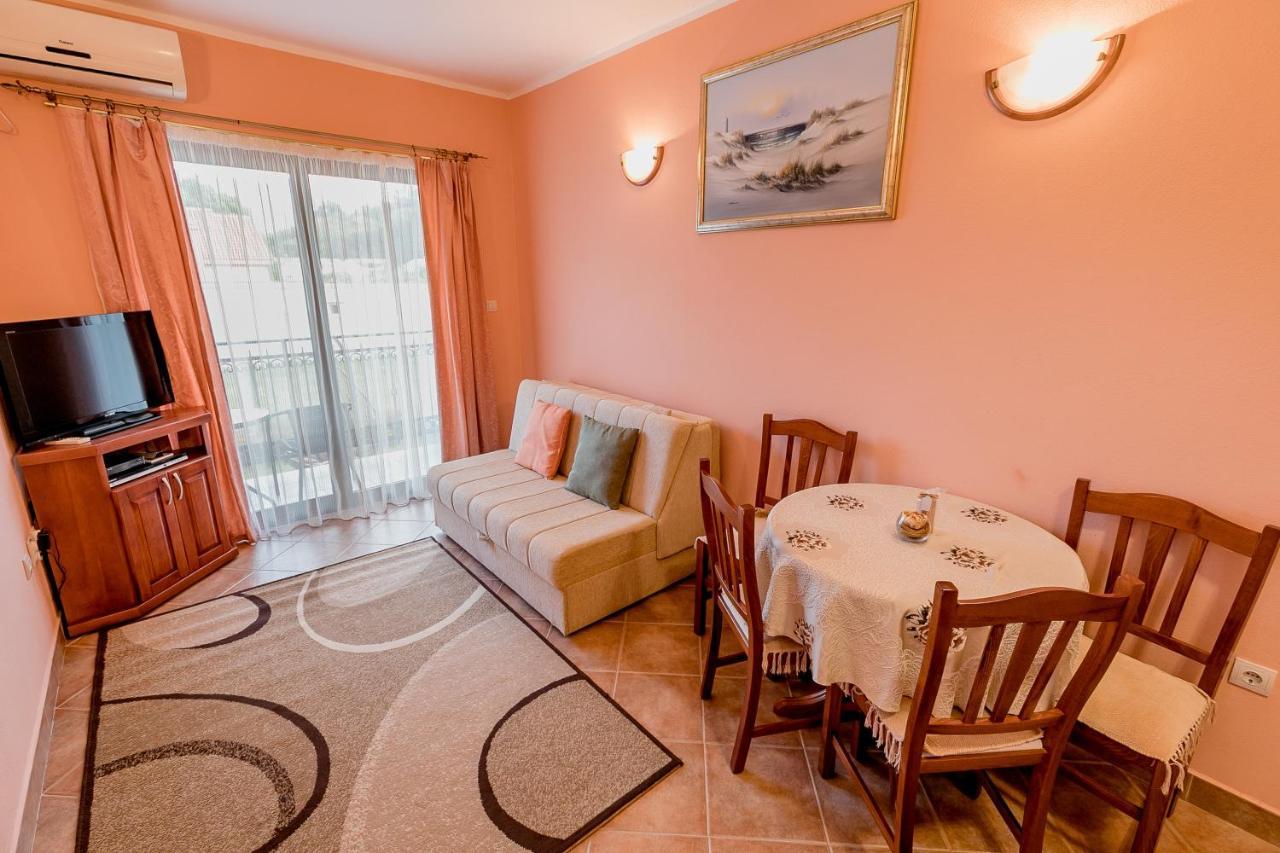 Apartments Gudelj Kamenari Extérieur photo