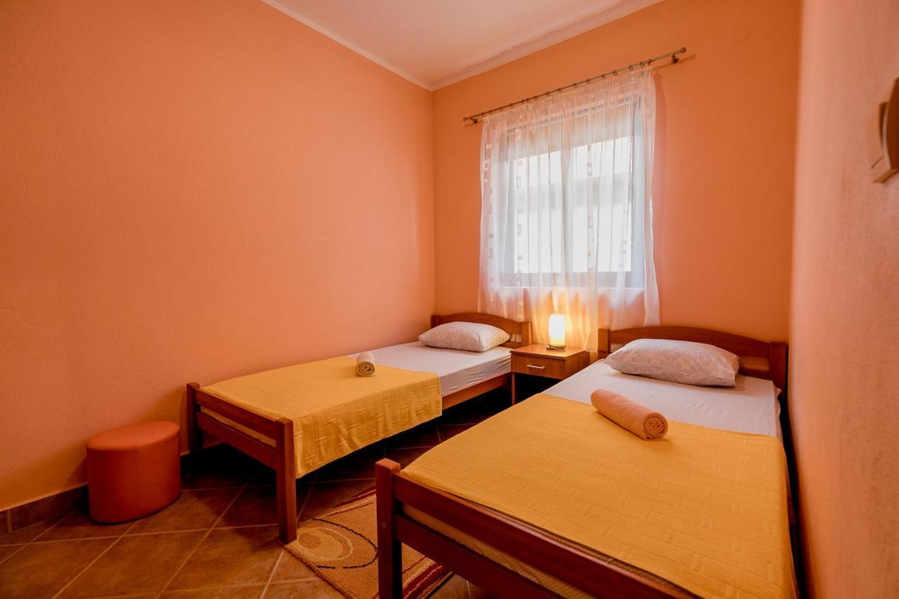 Apartments Gudelj Kamenari Extérieur photo