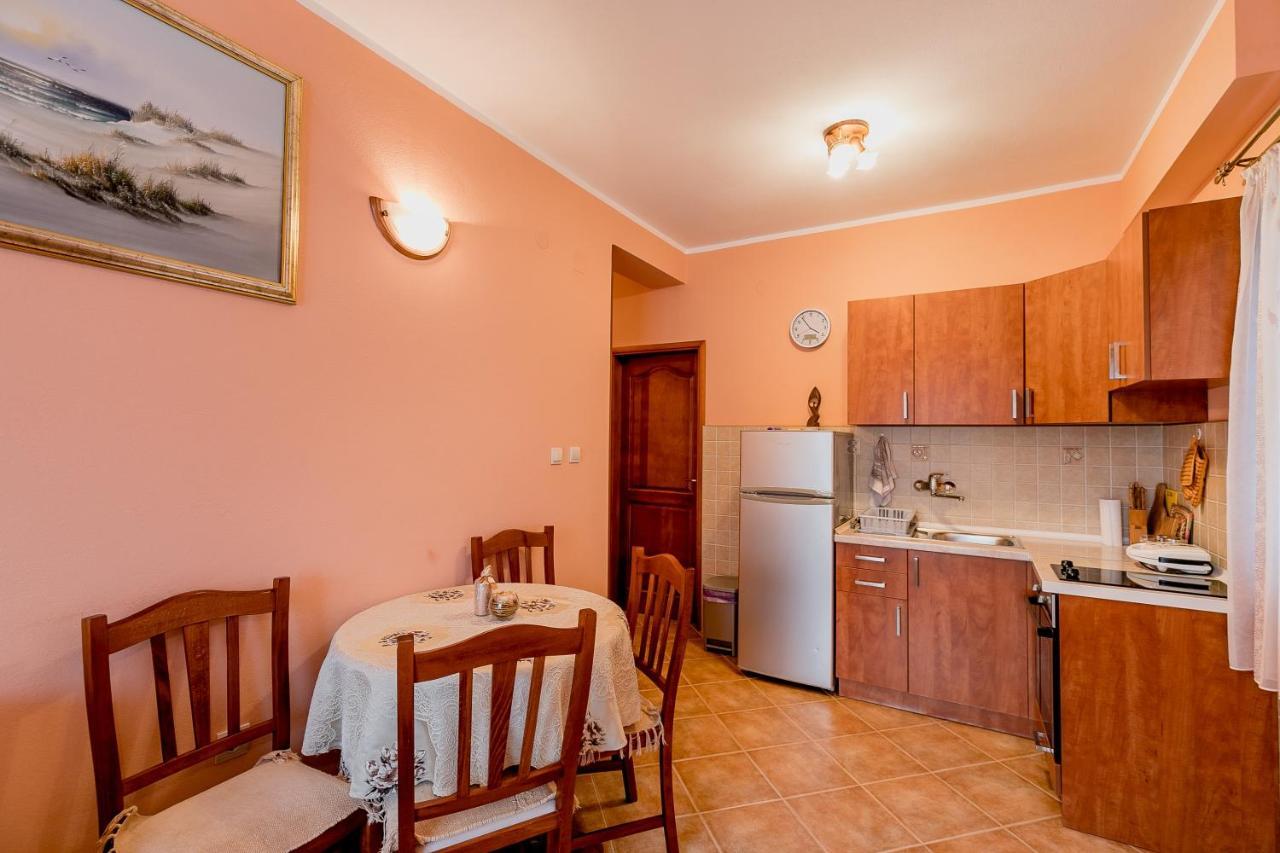 Apartments Gudelj Kamenari Extérieur photo