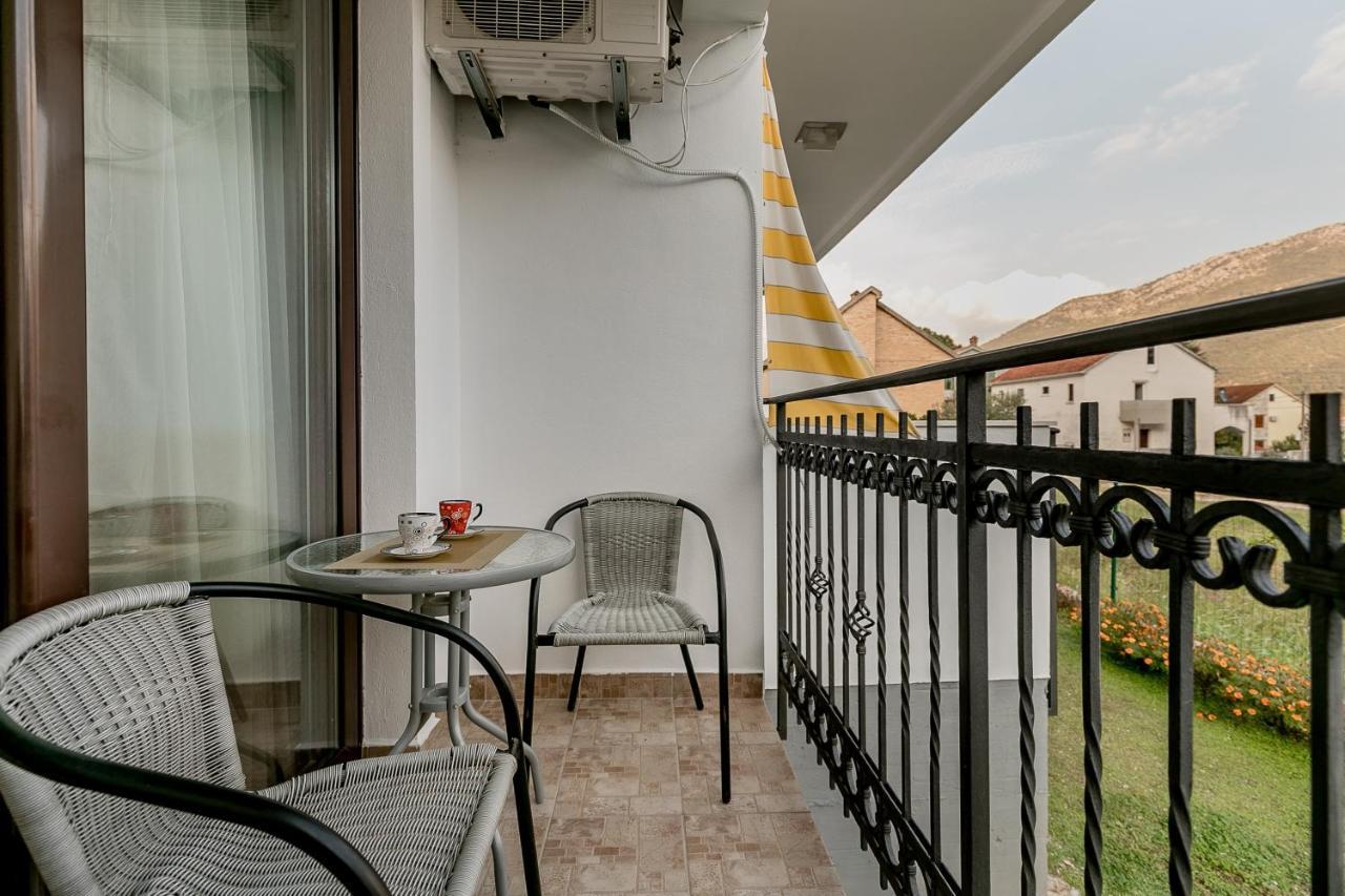 Apartments Gudelj Kamenari Extérieur photo